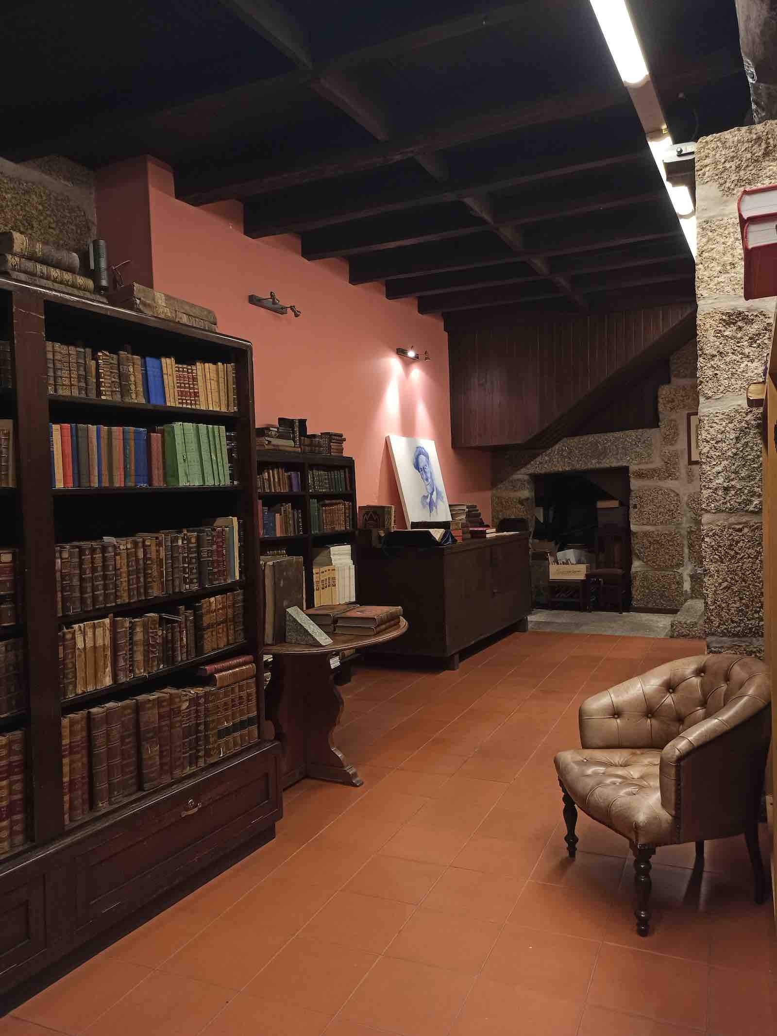 Inside Cólofon